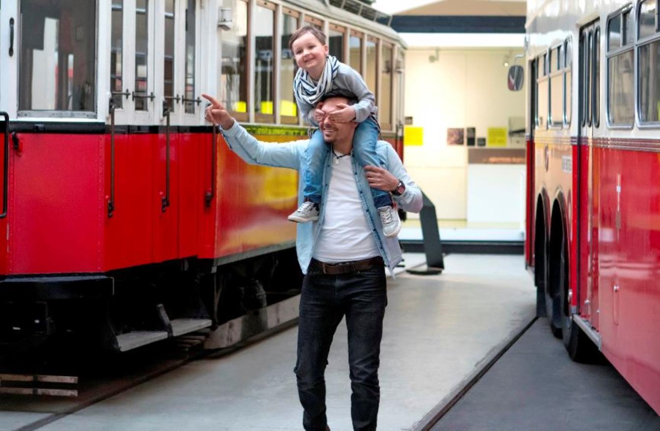  Schule, Hort, Oma&Opa, Familie